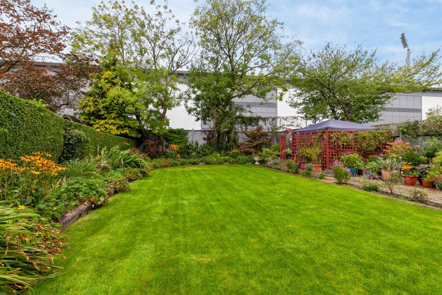 12 Ravenhill Park Gardens