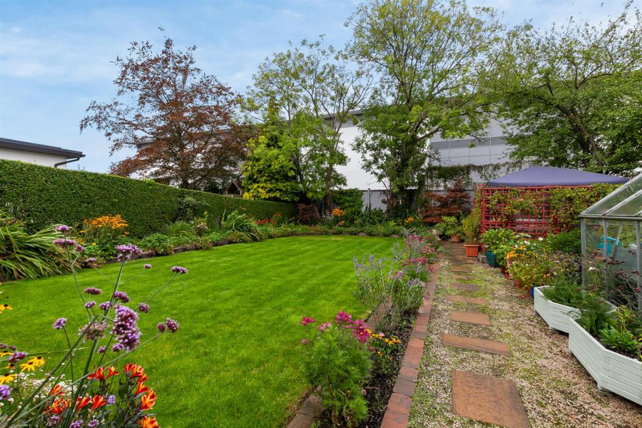 12 Ravenhill Park Gardens