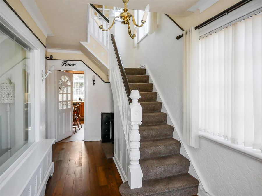 25 Coolpark Avenue