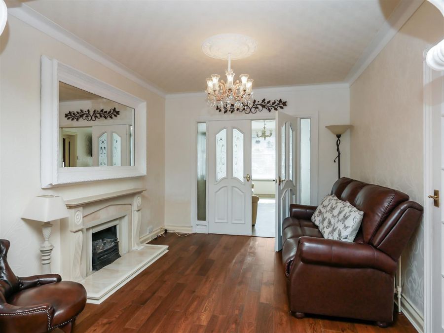 25 Coolpark Avenue
