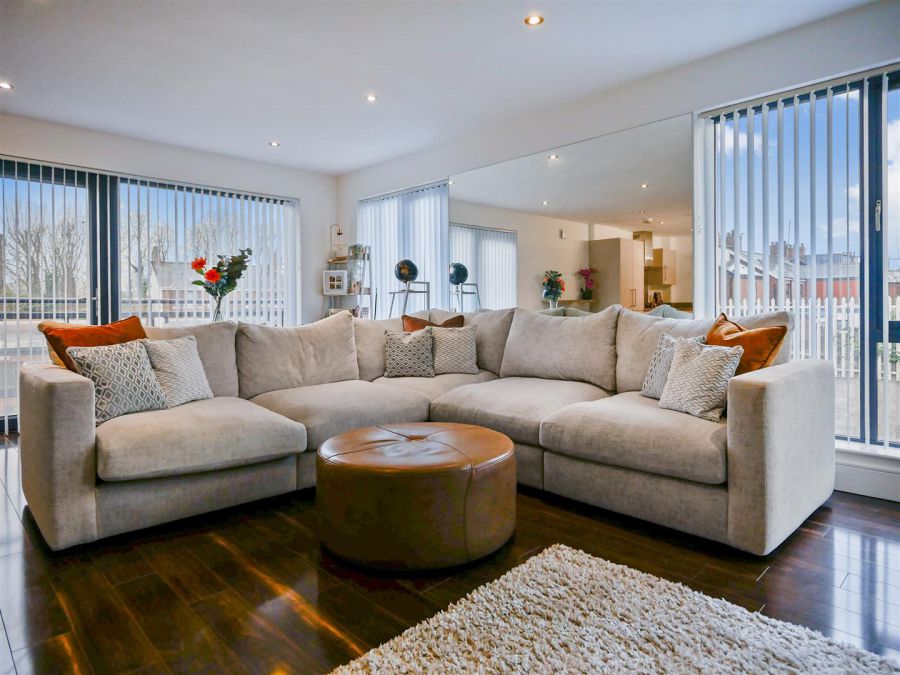 Apt 1, 2H Ardenlee Street