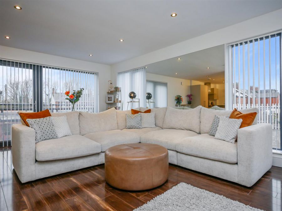 Apt 1, 2H Ardenlee Street