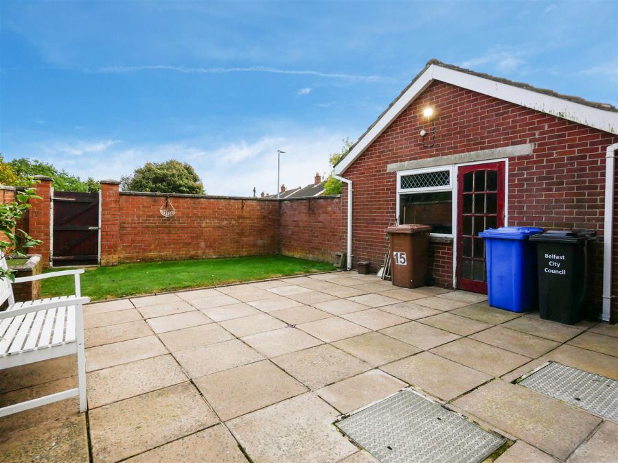 15 Castlemore Park, Casaeldona