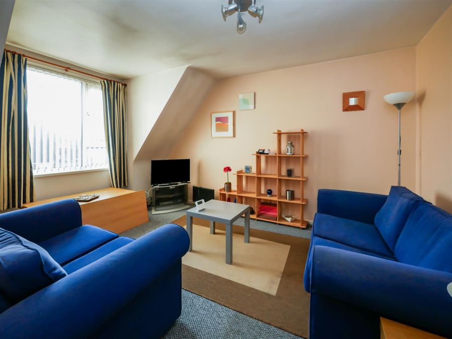 34B Carnbrae Park, Newton Park