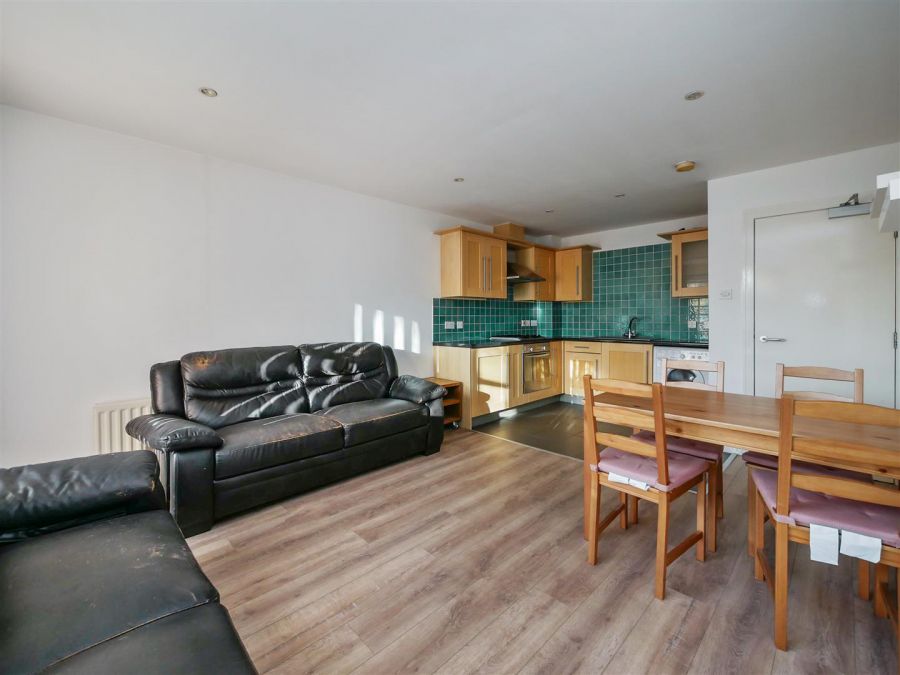 Apt 1 Carolan Place 45 Rossmore Drive, Ormeau Road