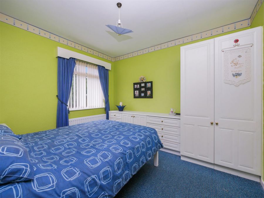 16 Killynure Avenue, Saintfield Road