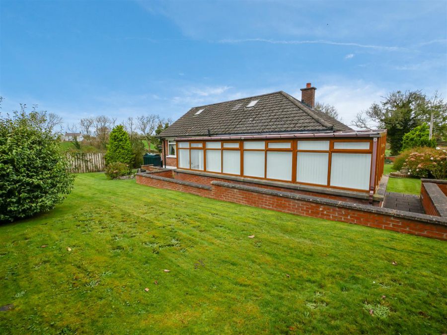 16 Killynure Avenue, Saintfield Road