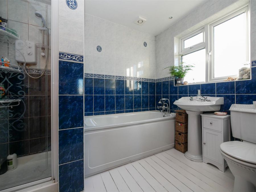 43 Glendale Avenue South, Newton Park