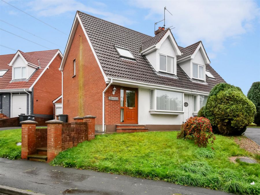 3 Upper Malvern Park, Cairnshill Road
