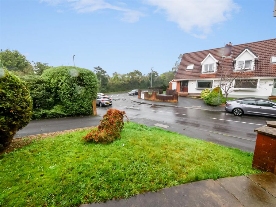 3 Upper Malvern Park, Cairnshill Road