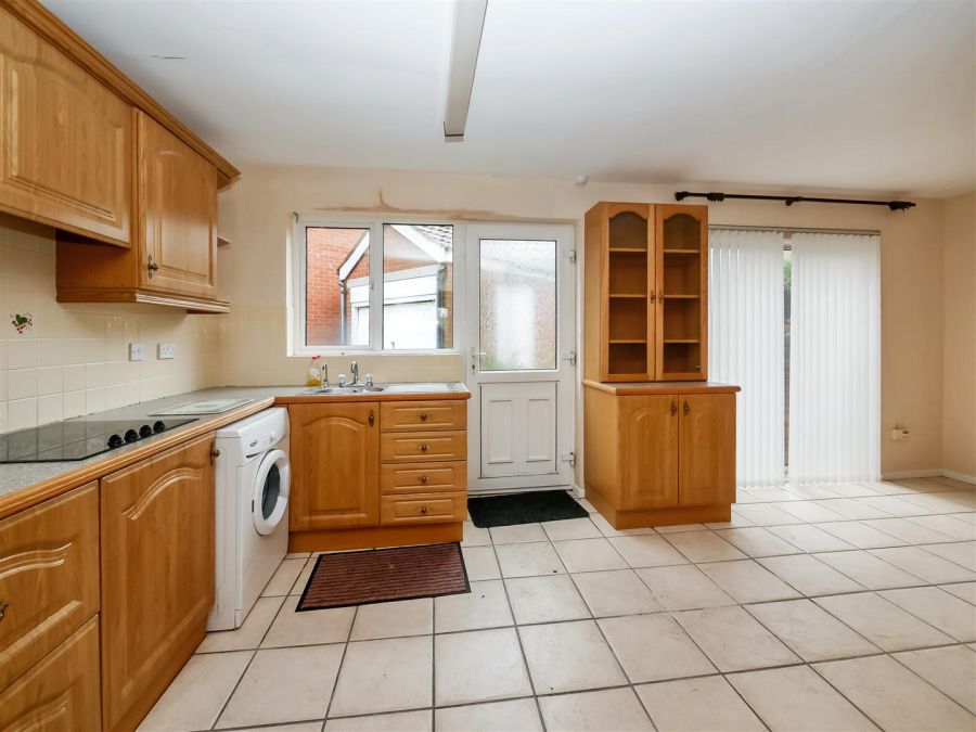 3 Upper Malvern Park, Cairnshill Road