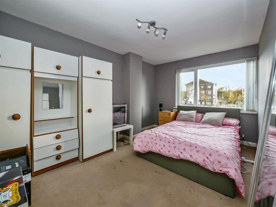 4 Drumart Walk, Belvoir Park