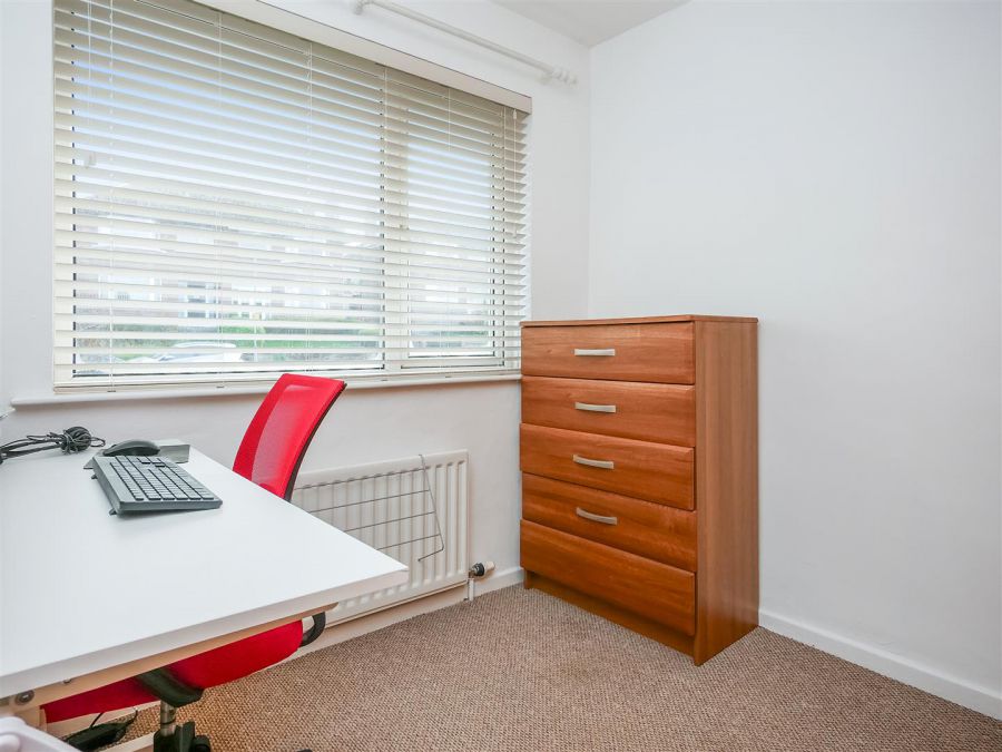 25 Beechgrove Gardens