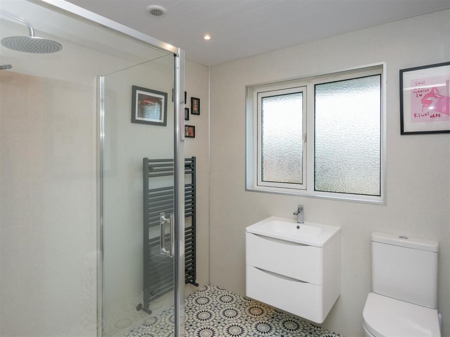 25 Beechgrove Gardens