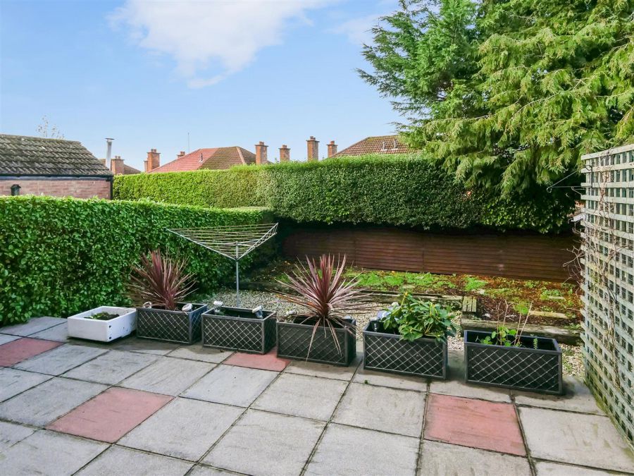 25 Beechgrove Gardens