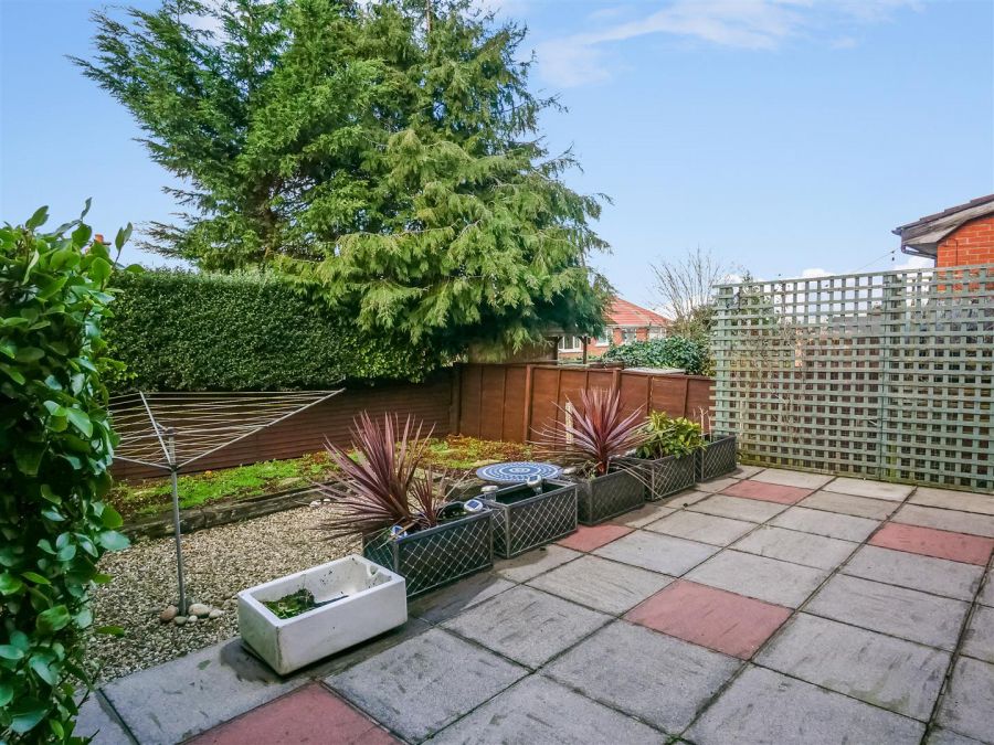 25 Beechgrove Gardens