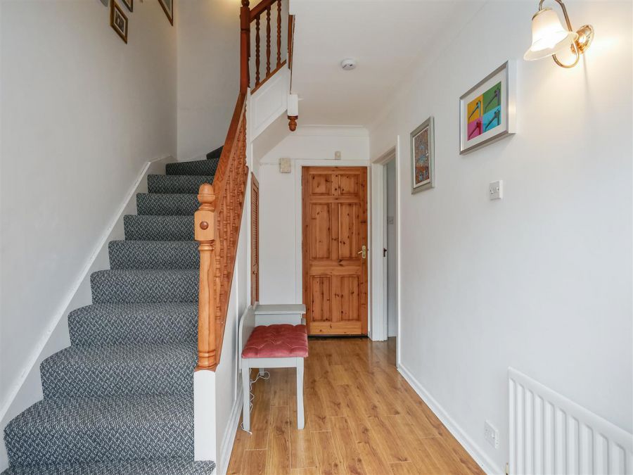 25 Beechgrove Gardens