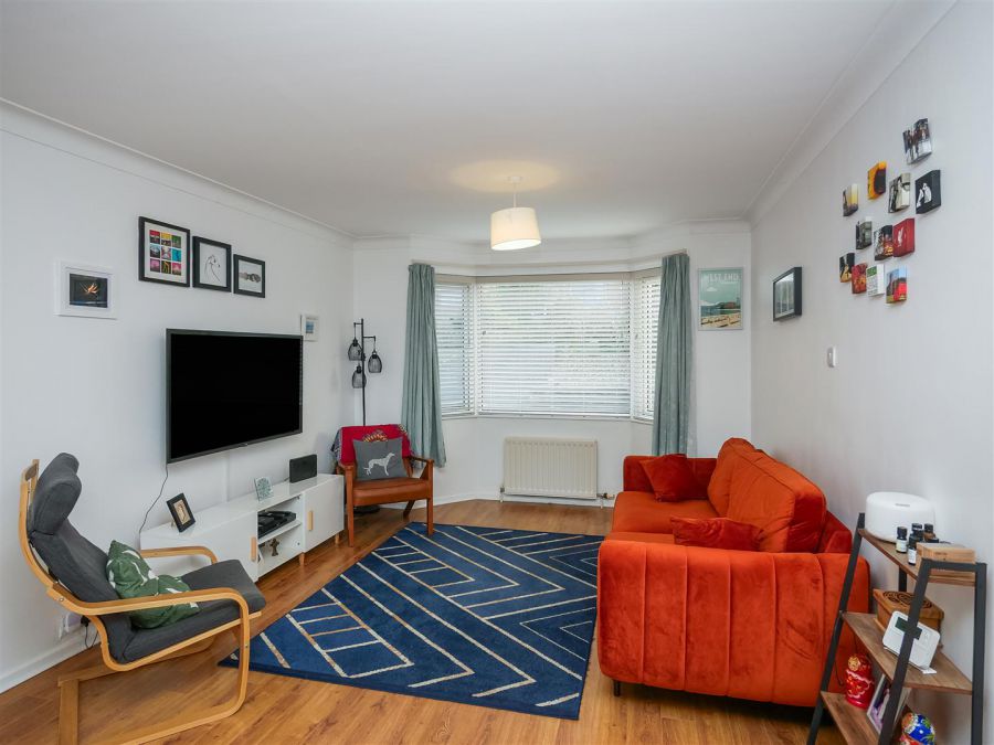 25 Beechgrove Gardens