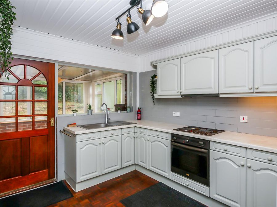 12 Beechill Park East