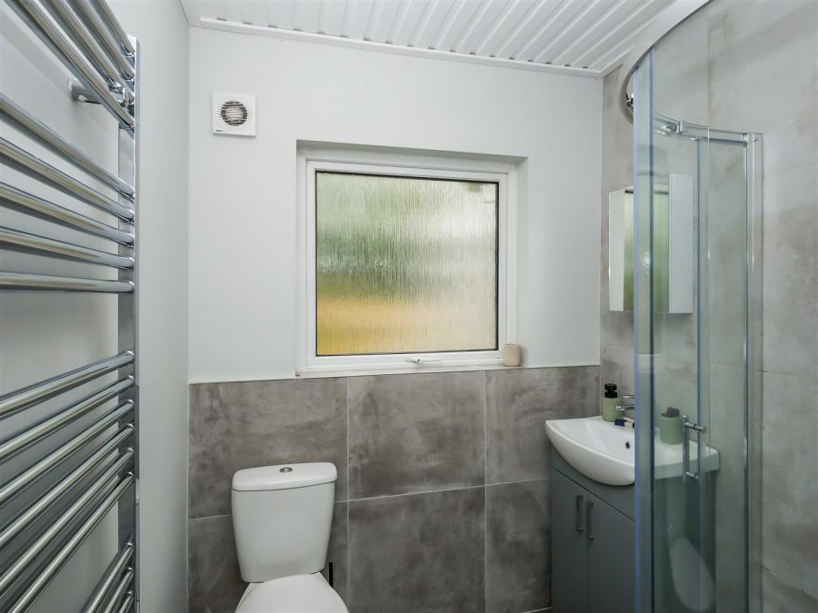 12 Beechill Park East