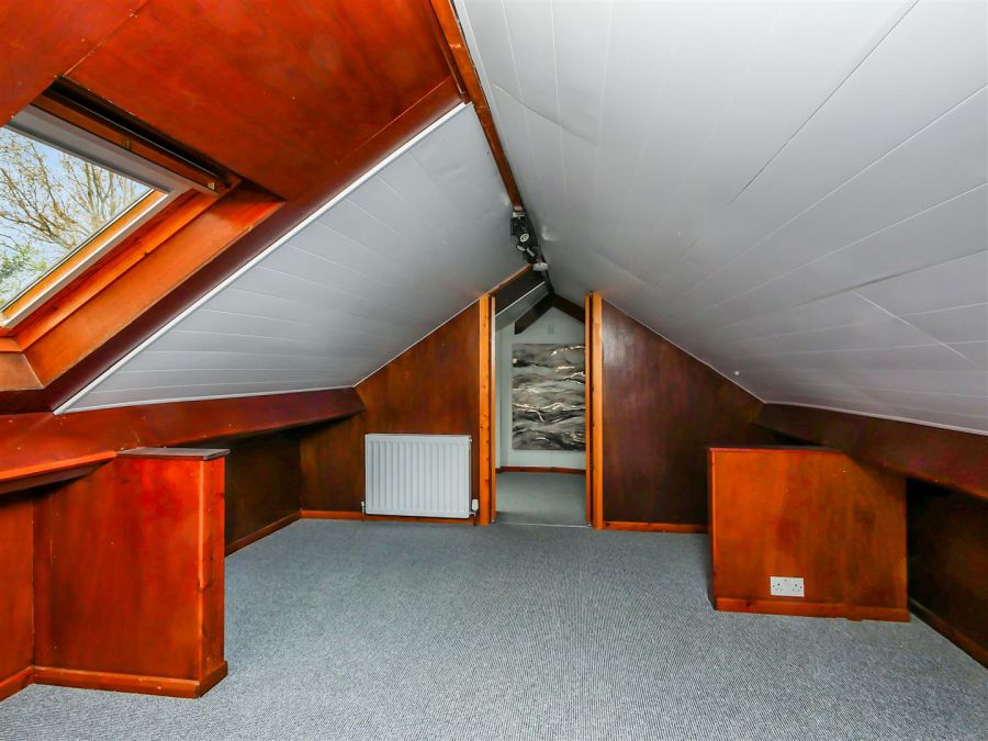 12 Beechill Park East