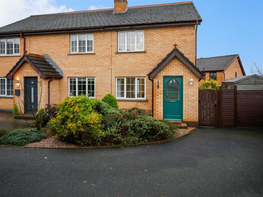 11 Laurelgrove Avenue