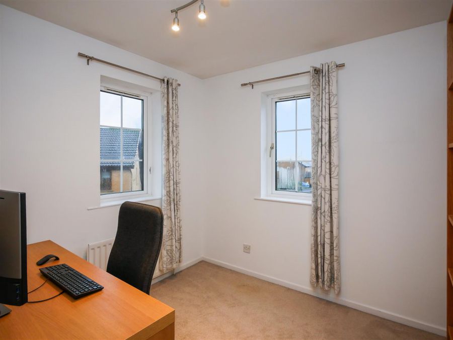 11 Laurelgrove Avenue