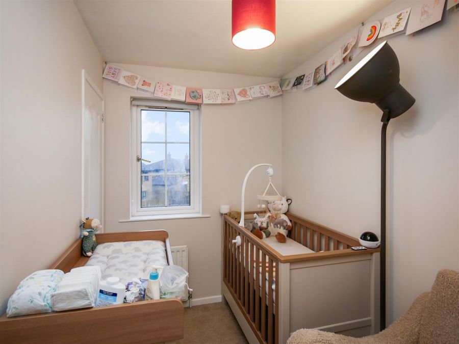 11 Laurelgrove Avenue