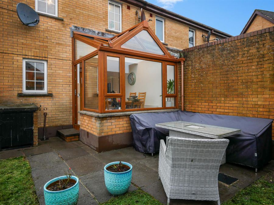 11 Laurelgrove Avenue