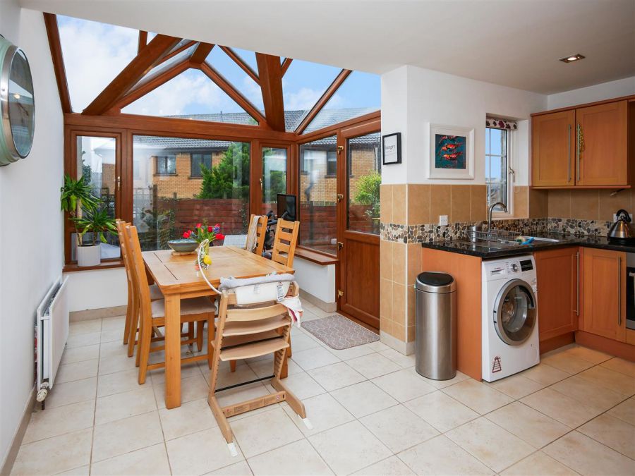 11 Laurelgrove Avenue