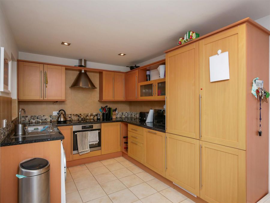 11 Laurelgrove Avenue