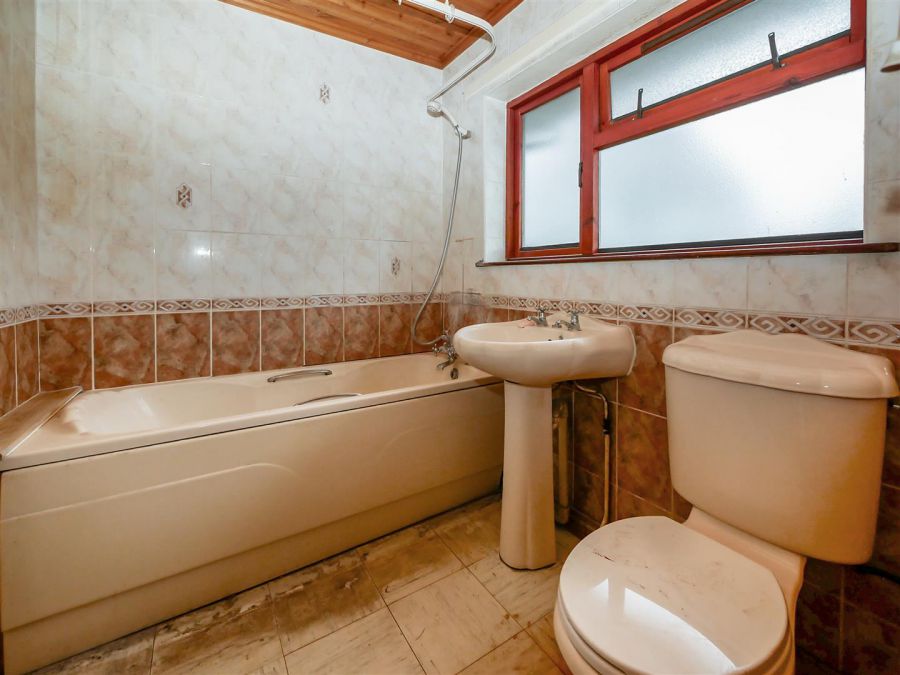 12 Knock Eden Crescent, Rosetta