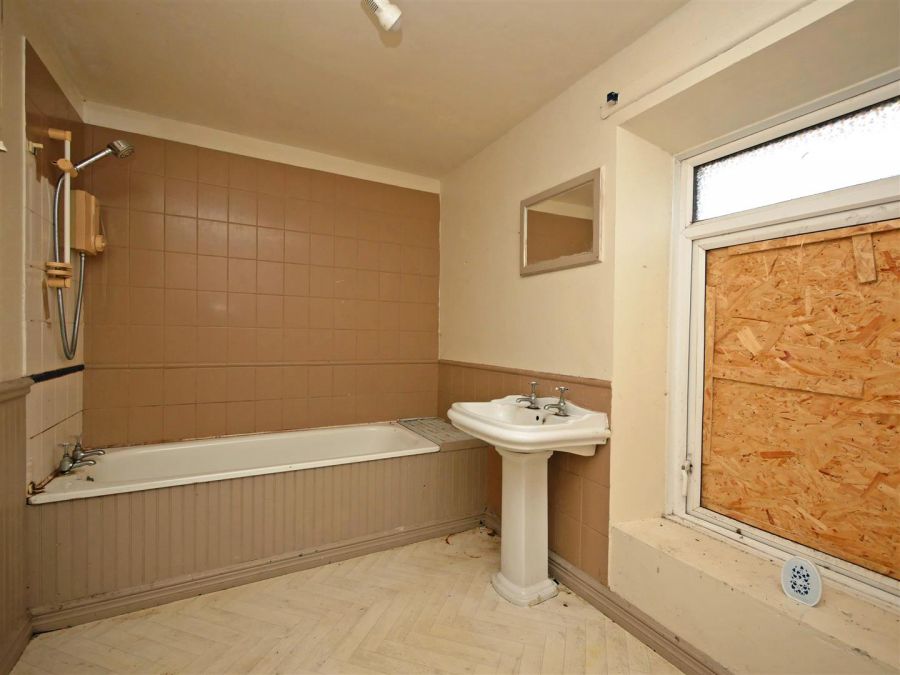 16-18 Railway Terrace