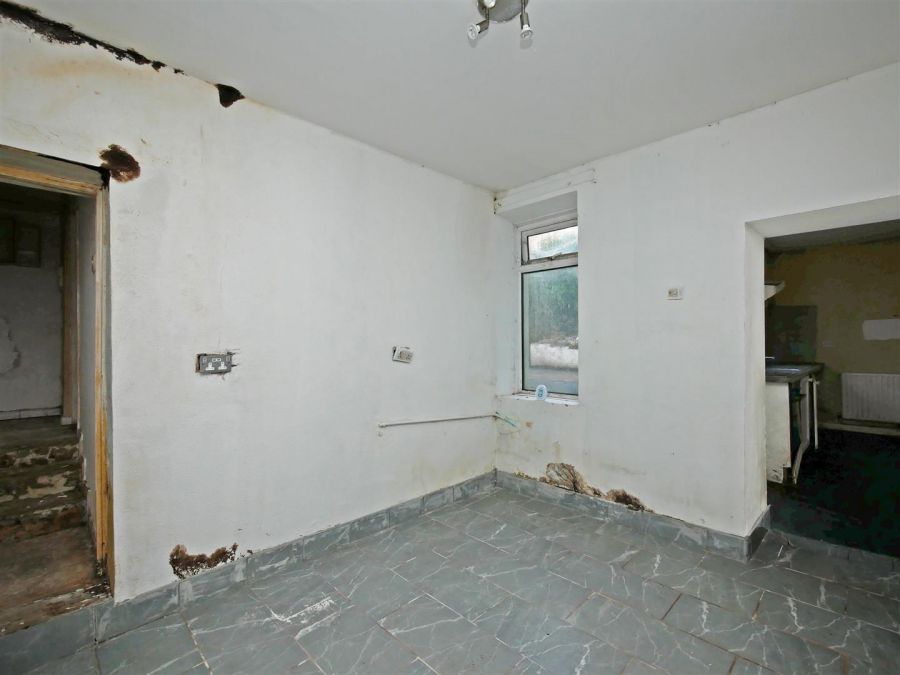 16-18 Railway Terrace