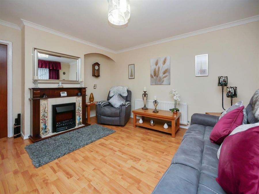 218 Belvoir Drive, Belvoir Park