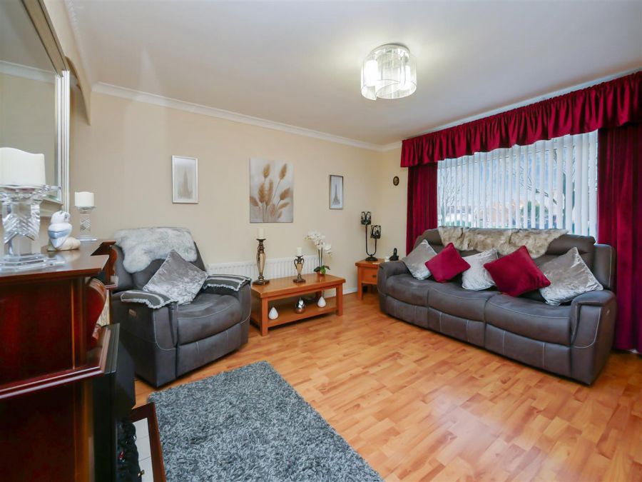 218 Belvoir Drive, Belvoir Park