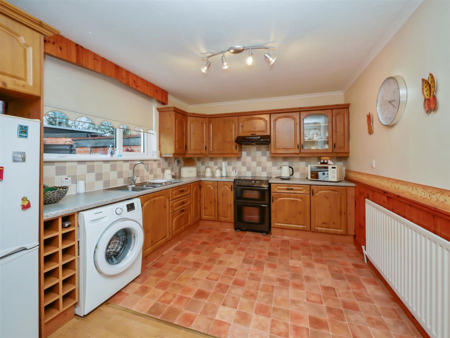 218 Belvoir Drive, Belvoir Park