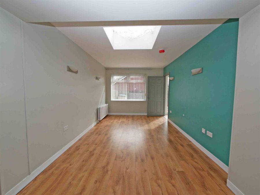 1 Grays Park Avenue, Belvoir Park