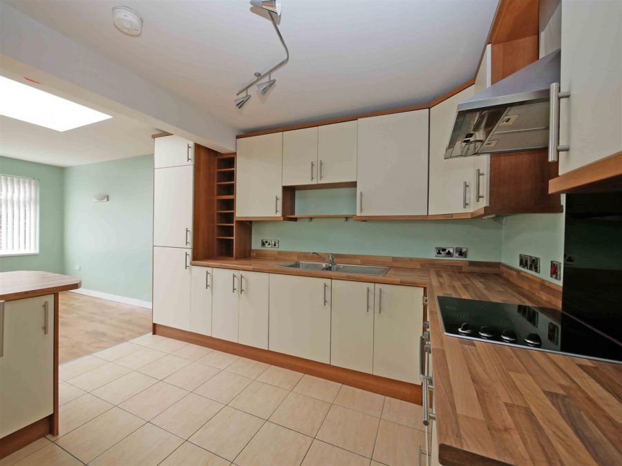 1 Grays Park Avenue, Belvoir Park