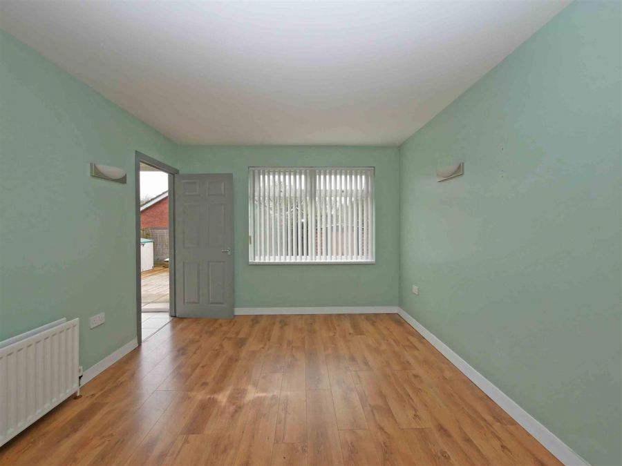 1 Grays Park Avenue, Belvoir Park