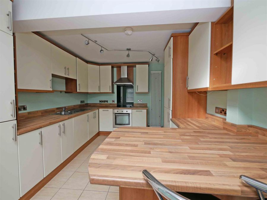 1 Grays Park Avenue, Belvoir Park