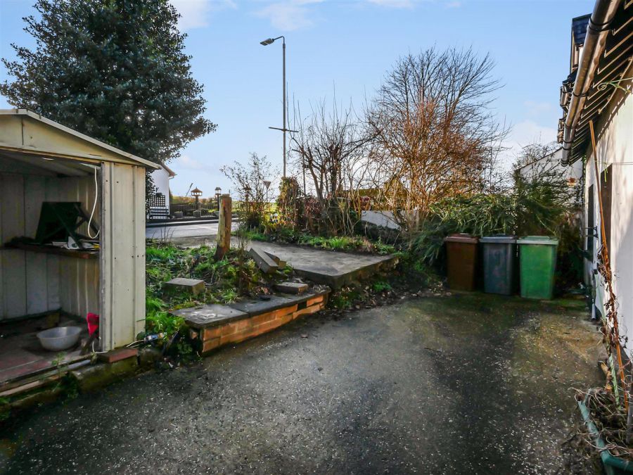 6 Purdysburn Village, Ballycoan Road