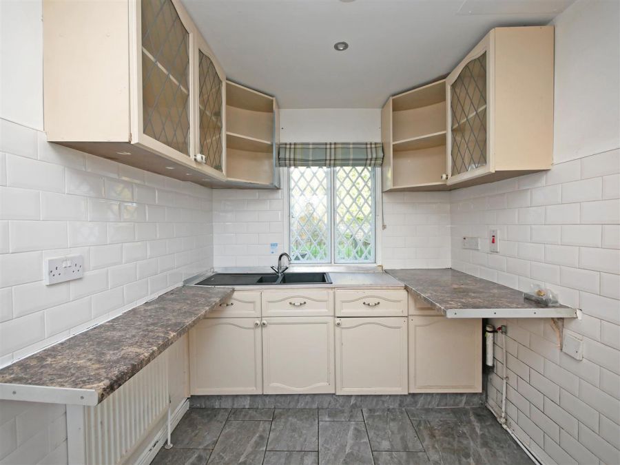 6 Purdysburn Village, Ballycoan Road