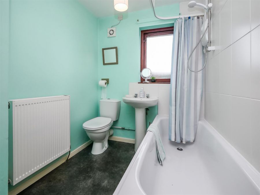 24 Belvoir Crescent, Belvoir Park