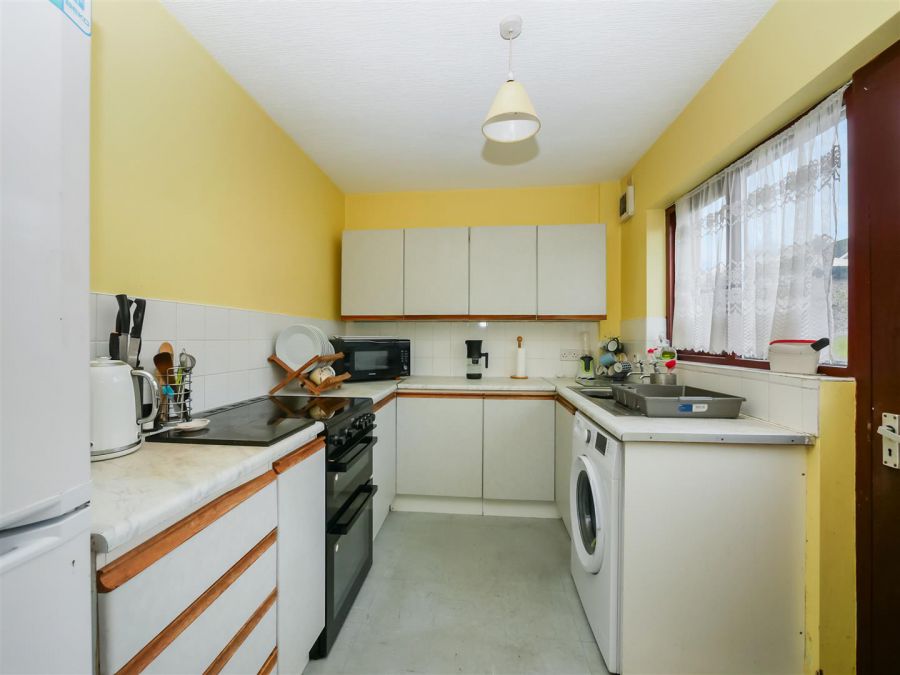 24 Belvoir Crescent, Belvoir Park