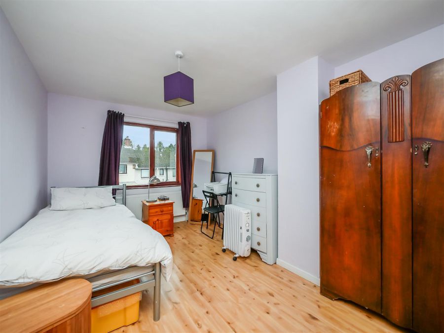 24 Belvoir Crescent, Belvoir Park