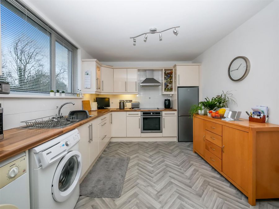 10 Belvoir Close, Belvoir Park