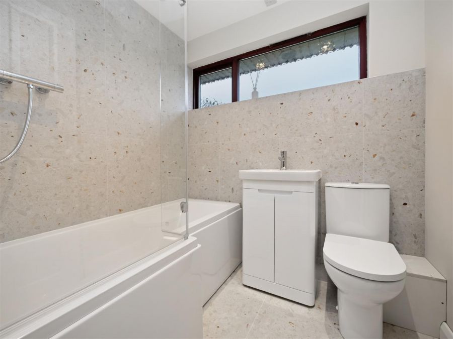 101 Belvoir Drive, Belvoir Park