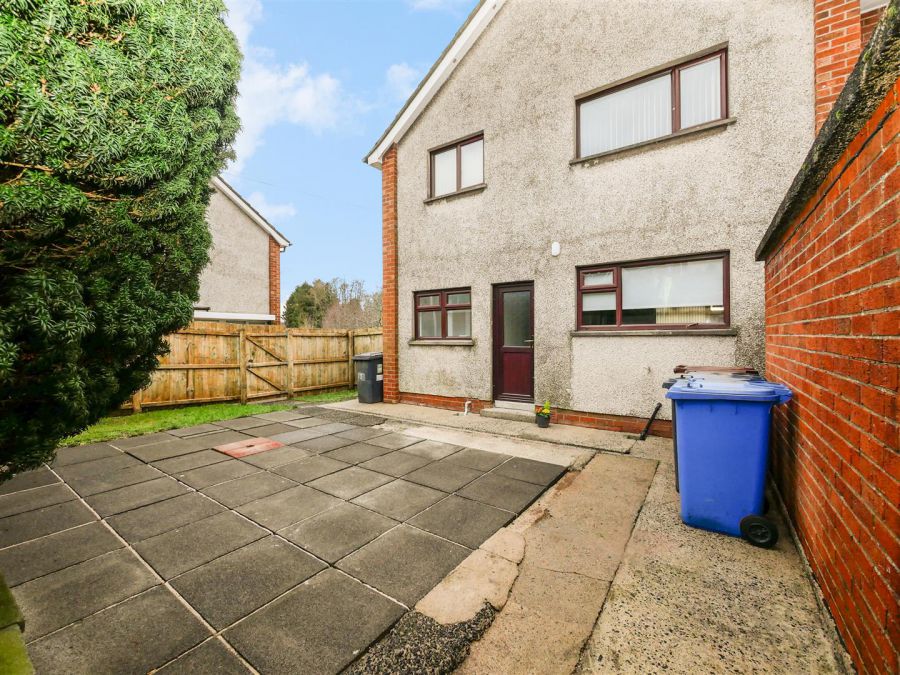 101 Belvoir Drive, Belvoir Park