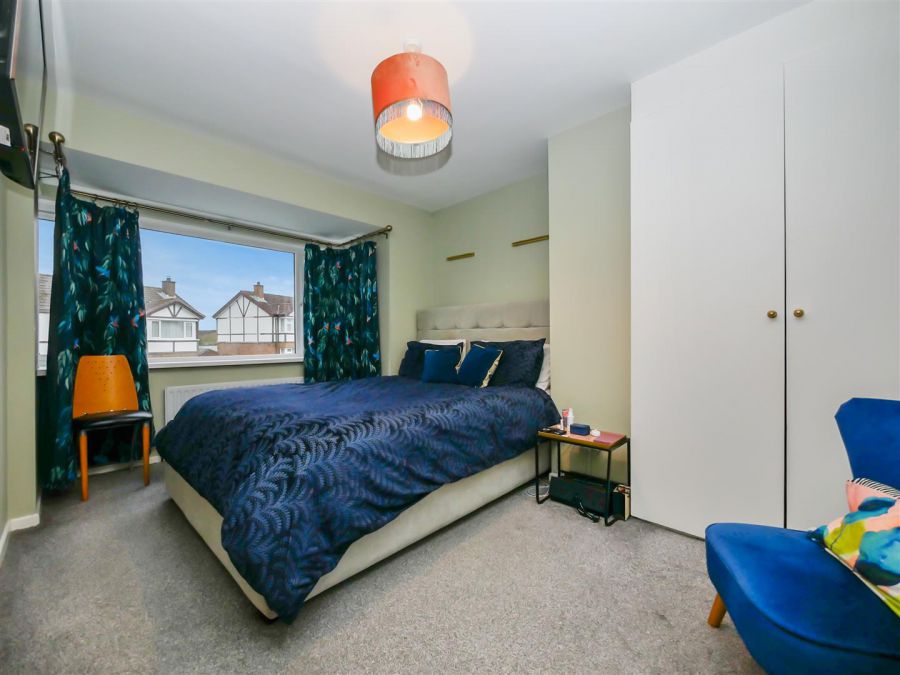 14 Finsbury Gardens, Cairnshill Road